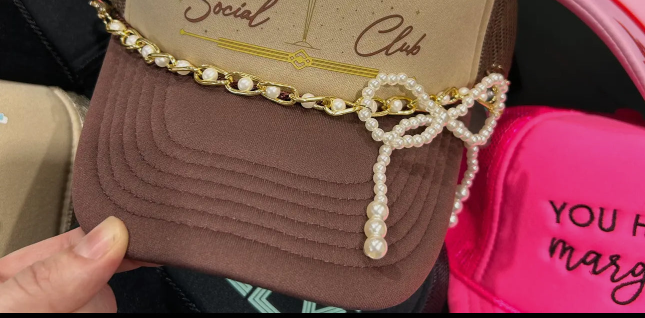 Hat pearl bow chain