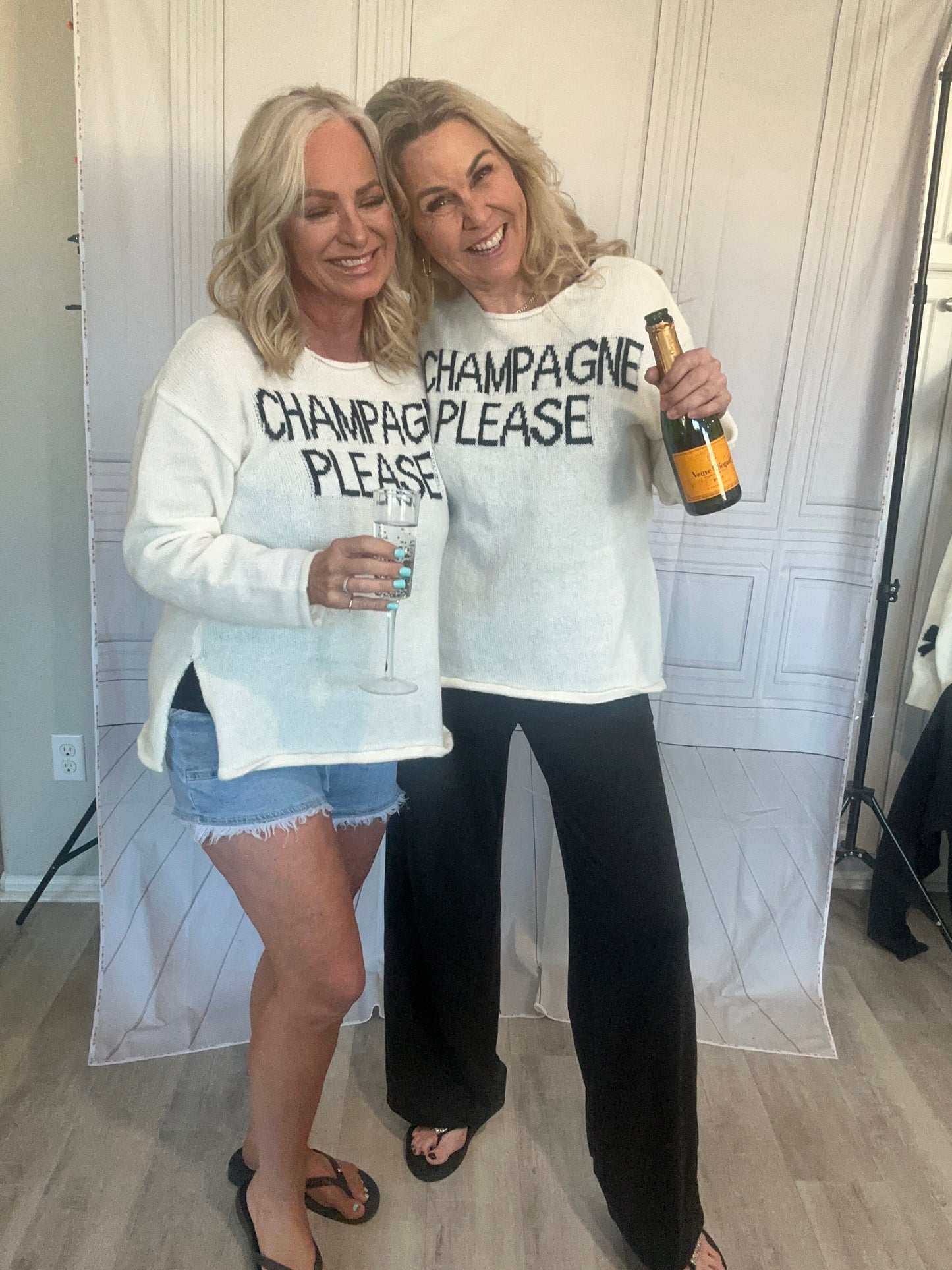 ✨ “CHAMPAGNE PLEASE”