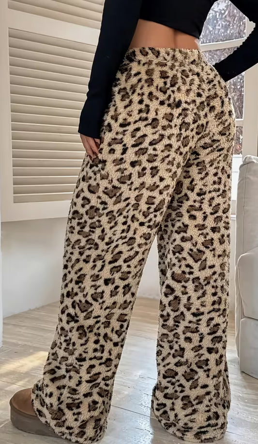 LEOPARD FLEECE COZY LOUNGE PANTS