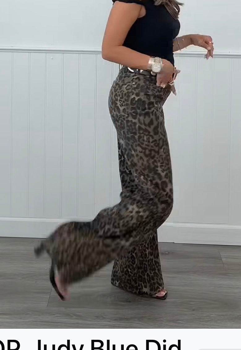 HEAR ME ROAR leopard jeans