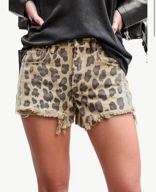 LEOPARD POCKET FREY SHORTS