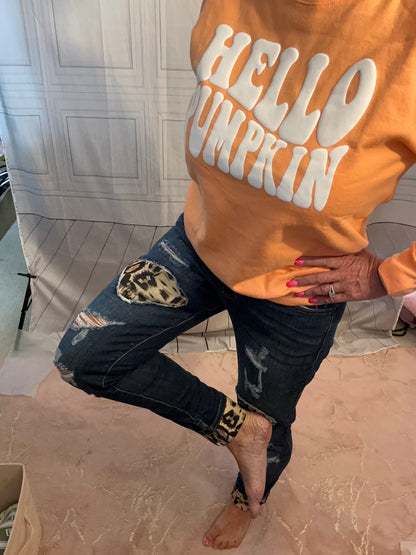 KANCAN LEOPARD PATCH DISTRESSED JEANS