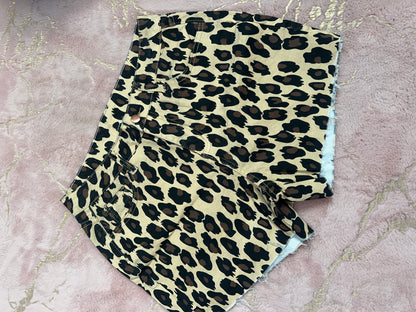 LEOPARD POCKET FREY SHORTS
